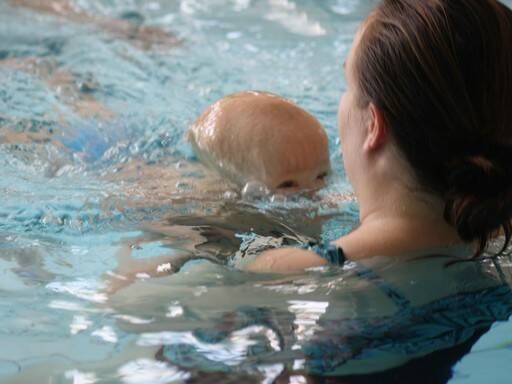 Babyschwimmen im Juramar